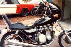 Kawasaki KZ900 got a paint job