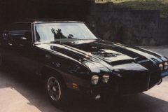 Painted with Dupont Centari with a 2000 urethane pack
